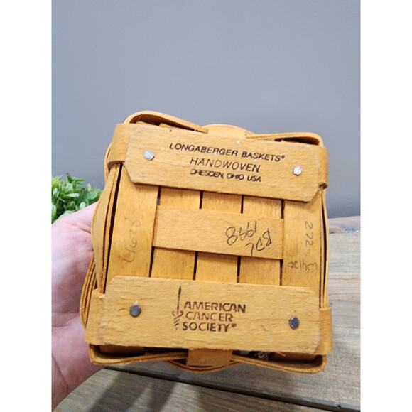 Longaberger Horizon of Hope Single Handle Basket, Liner Protector & Tie-On 1998 - Picture 7 of 8